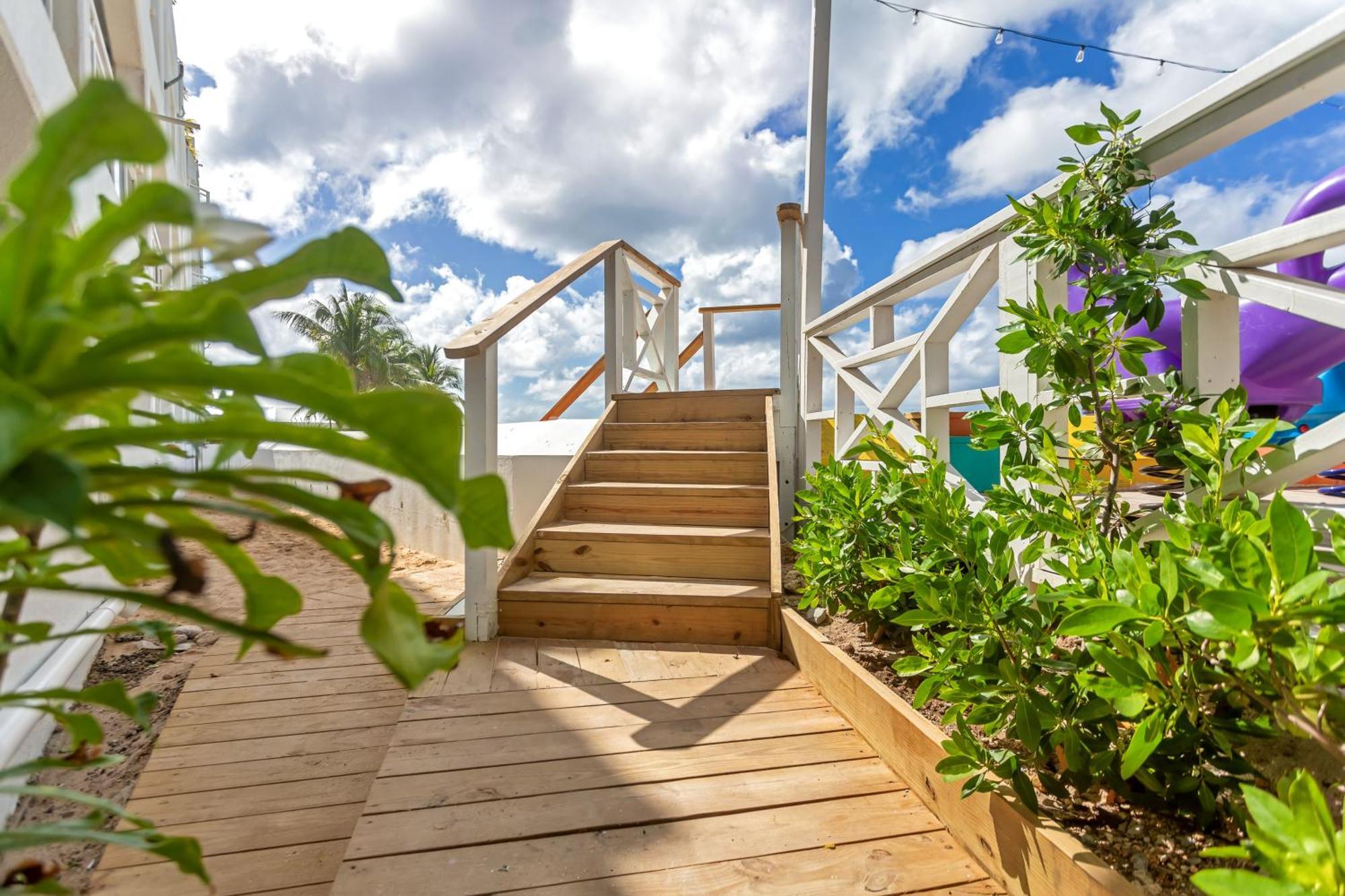 Maho Beach House - Grand Studio - Oceanview Suite Exteriör bild