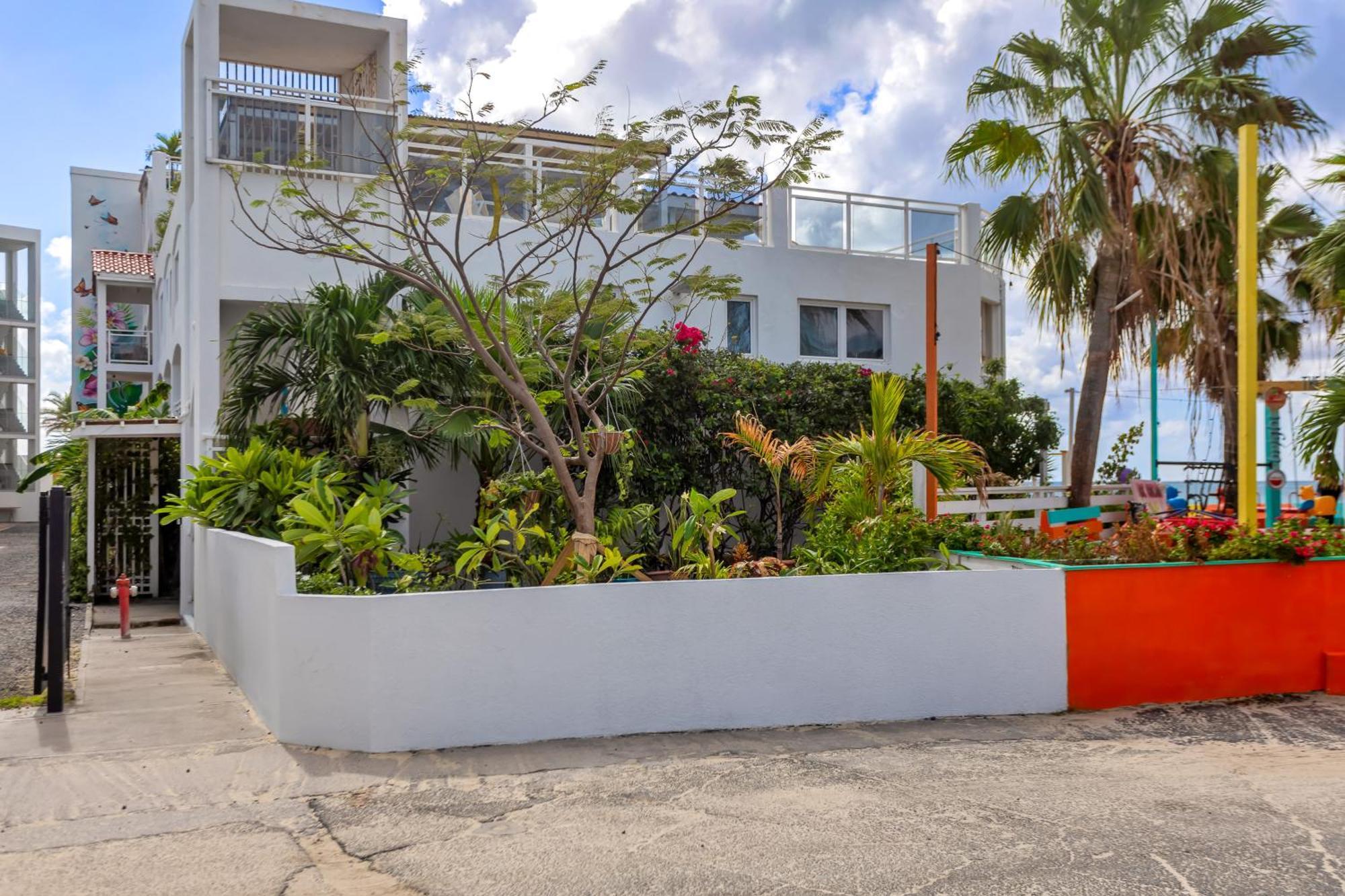 Maho Beach House - Grand Studio - Oceanview Suite Exteriör bild