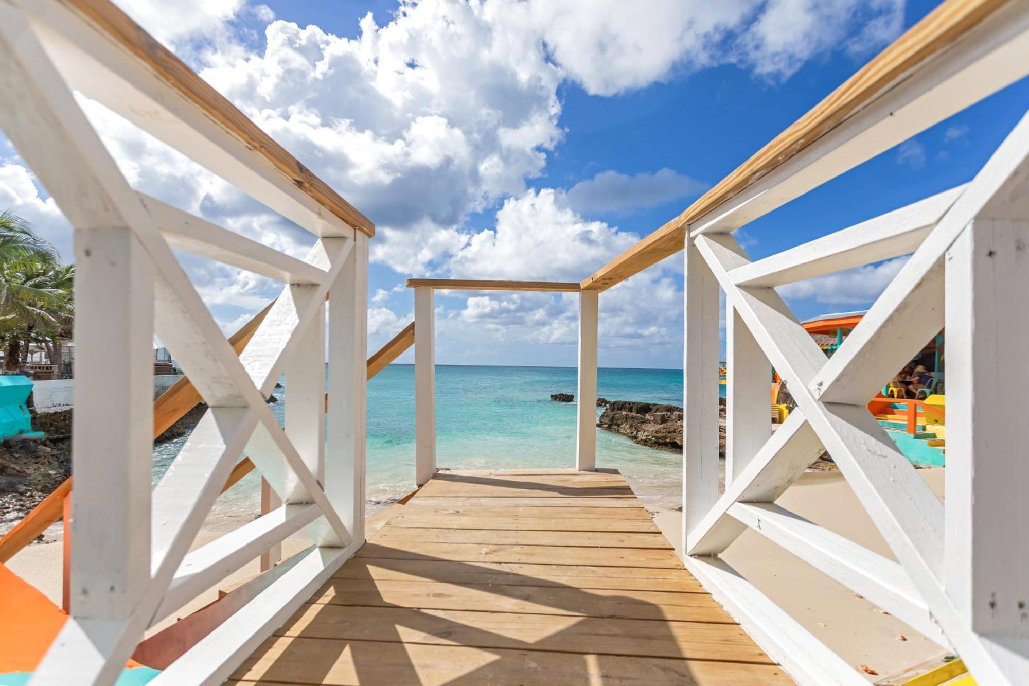 Maho Beach House - Grand Studio - Oceanview Suite Exteriör bild